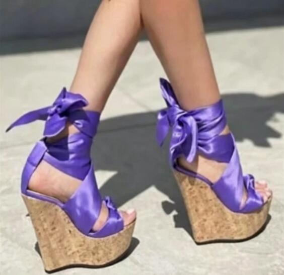 Cork Wedge Sandal - Słodkie różowo-białe sandały na koturnie z