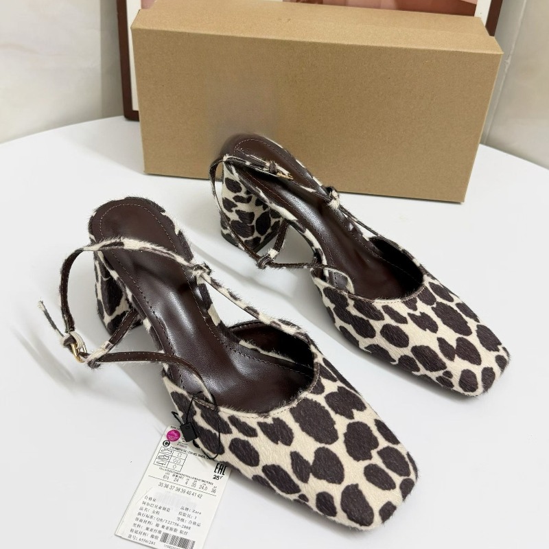 Leopard Print Heels - Damskie sandały vintage z panterkowym wzorem,