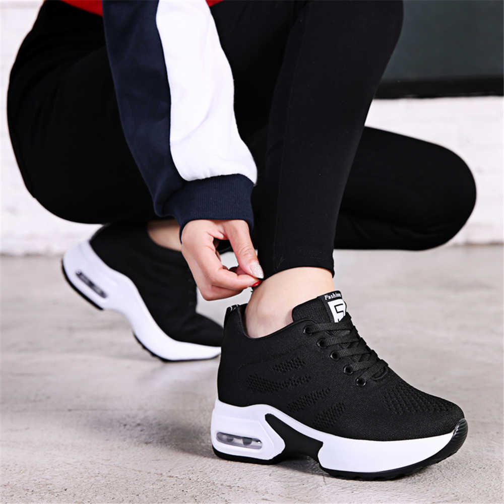 Buty damskie: sneakersy, mokas – Women Shoes Types recenzja i cena